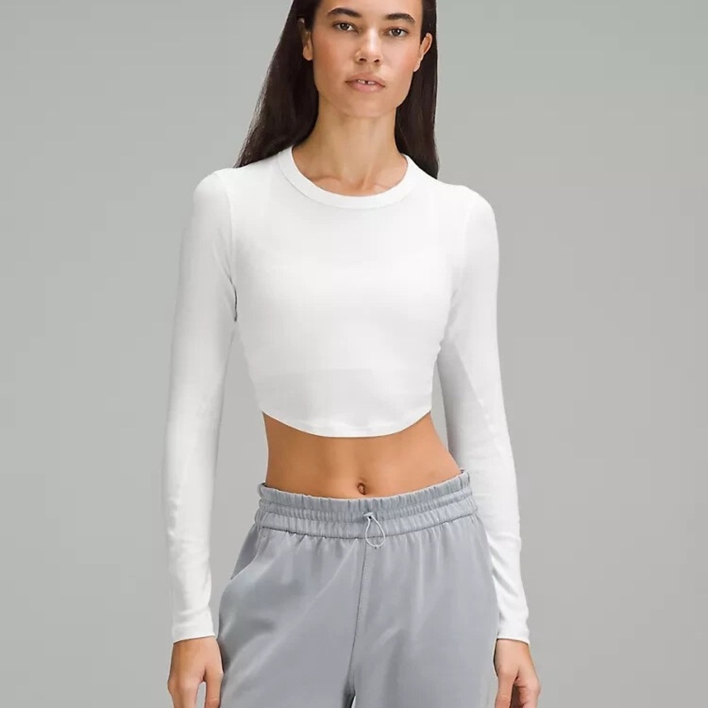 Lululemon Athletica hold tight cropped long sleeve top